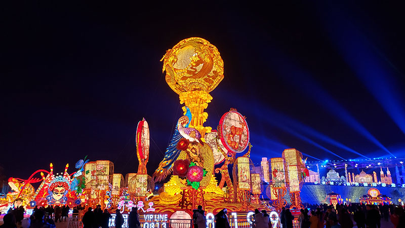 Large-scale lantern art associated with Zigong lantern culture in Sichuan China