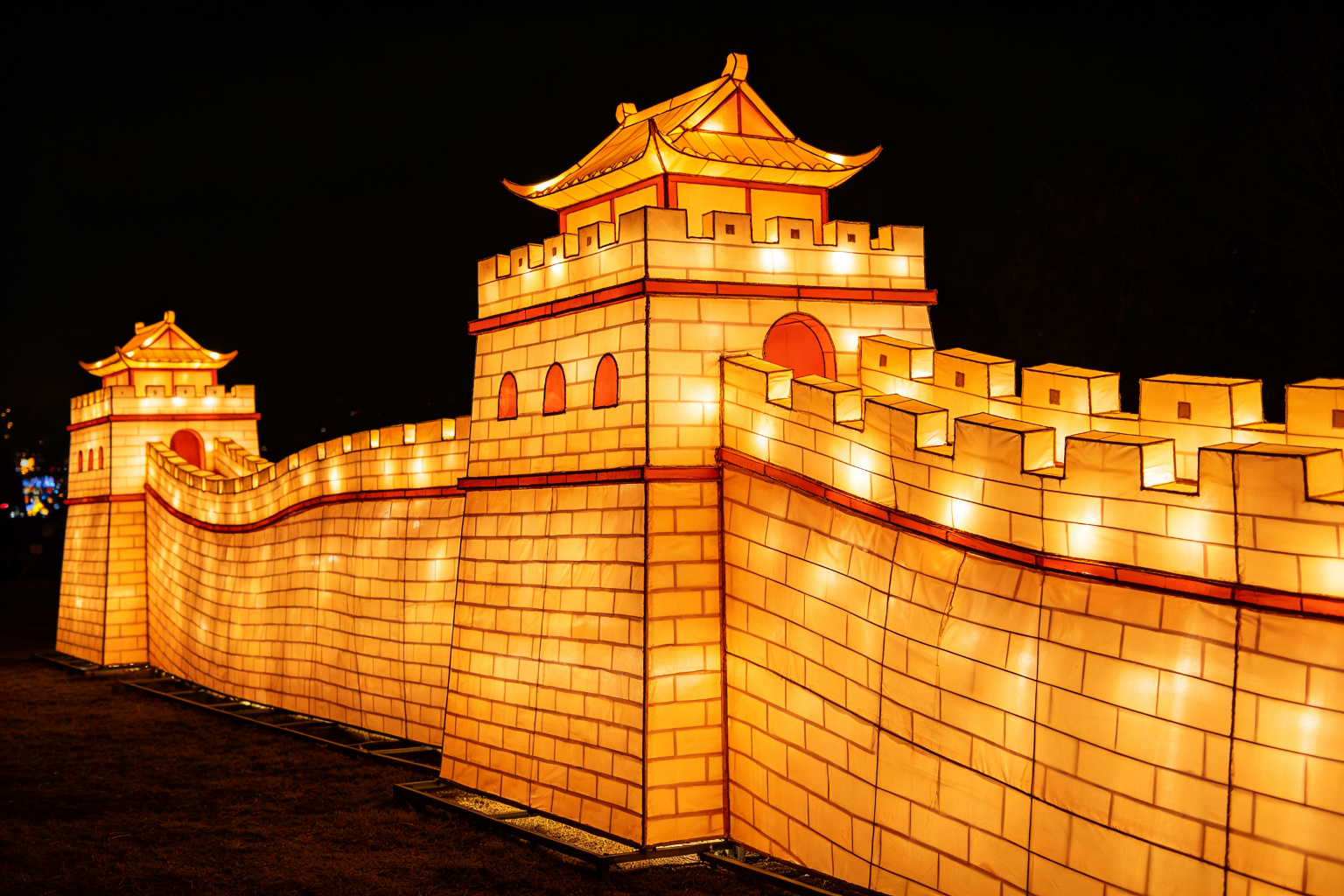 Great Wall of China Lantern Display (ZD-091) - World Landmark Lanterns by Zedong, dimensions 800x150x300cm
