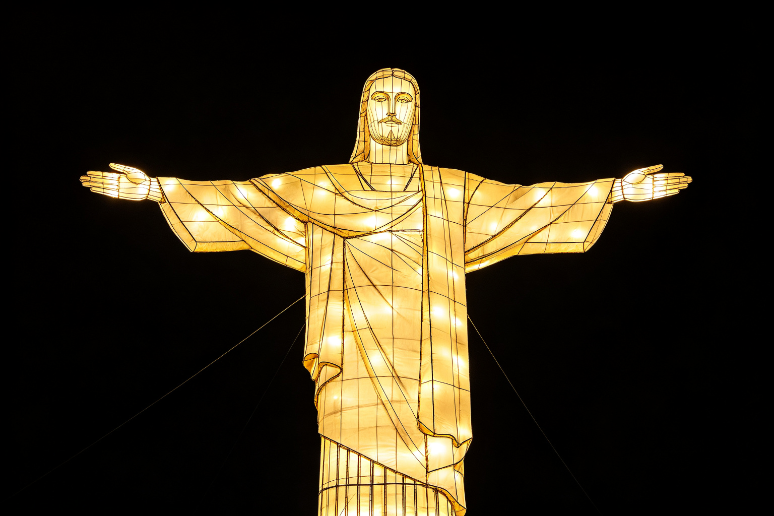 Christ the Redeemer Lantern Display (ZD-100) - World Landmark Lanterns by Zedong, dimensions 250x150x450cm